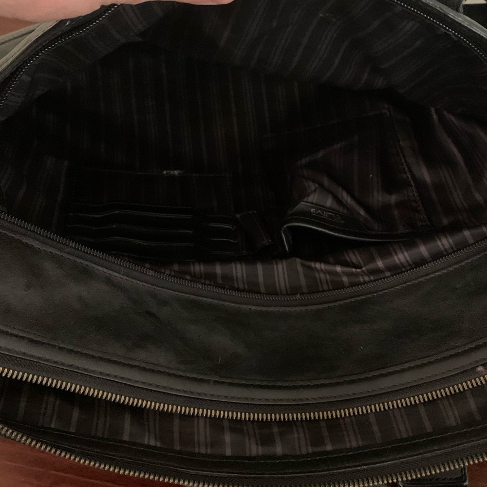 Tumi Leather Breifcase - Picture 8 of 10